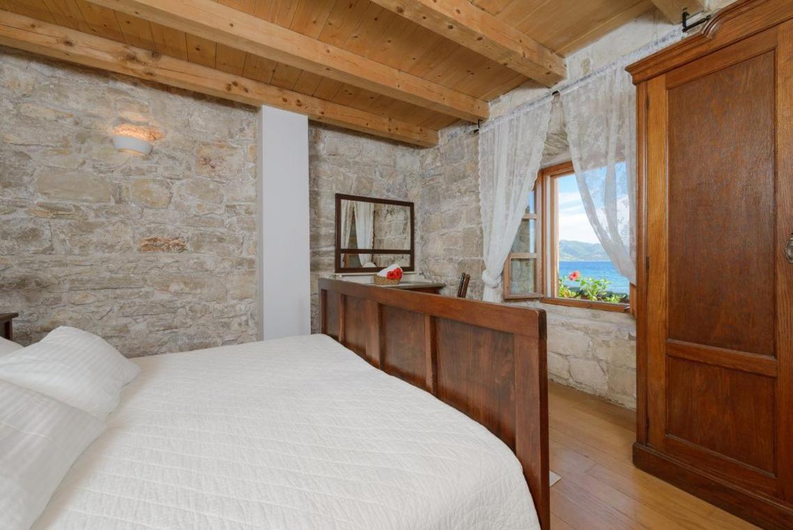 Luxury Beachfront Villa Mare With Private Pool At The Beach Orebic - Peljesac Luaran gambar