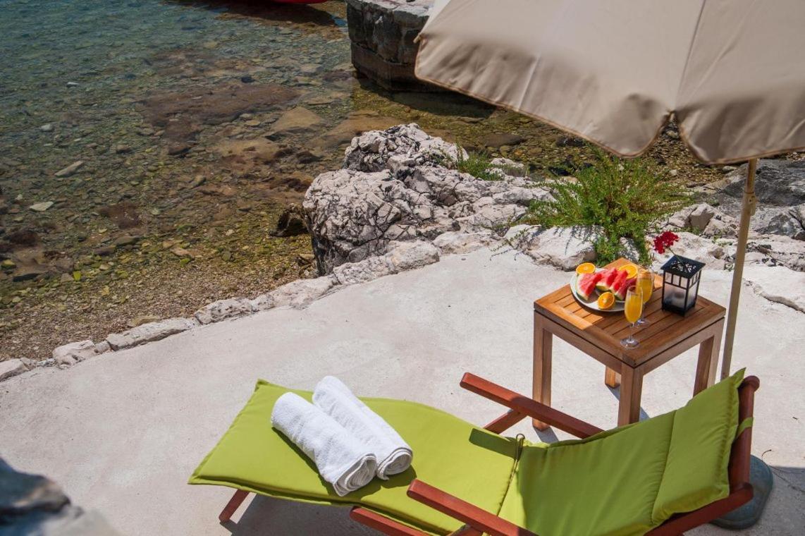 Luxury Beachfront Villa Mare With Private Pool At The Beach Orebic - Peljesac Luaran gambar